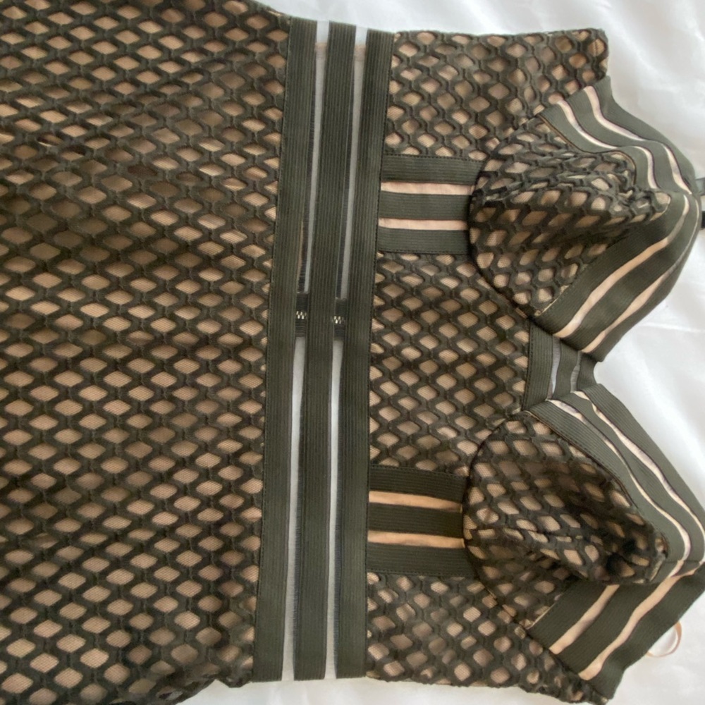 GUESS dress in Olive and Nude/Cream - NWT (NY Eve Dress, Christmas Dress, etc) - Picture 3 of 9